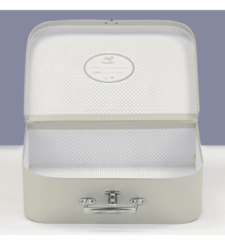 Plenkový Dort s Župánkem, Kufříkem a Dudlíkem | Kompletní Dárek pro Miminko