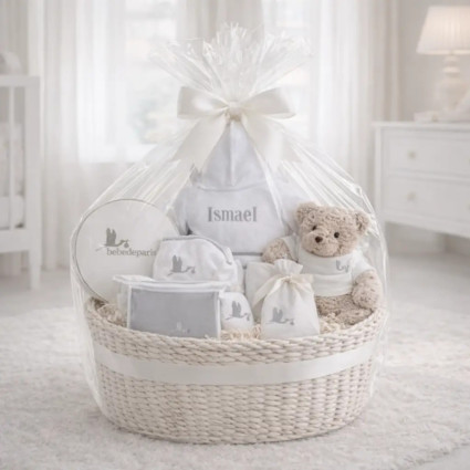 Canastilla Bebé Mi Albornoz Bordado gris 2