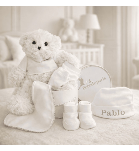 Dárkový set pro miminko: capáčky, rukavičky a čepička + plyšák v retro krabičce