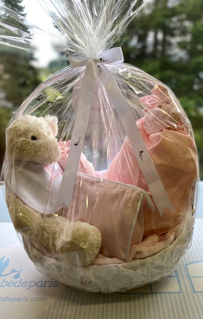 Dárkový koš pro miminko růžový - skvělý dárek k narození dítěte